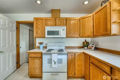 20106 Bue Rund Loop NE, Poulsbo, WA 98370 - Photo 14