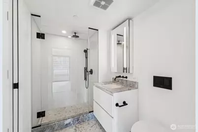 300 Virginia Street #812, Seattle, WA 98121 - Photo 14