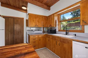 2210 Huron St, Bellingham, WA 98229 - Photo 10