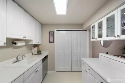 9494 Redmond Woodinville Road NE #B102, Redmond, WA 98052 - Photo 18