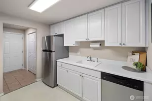 9494 Redmond Woodinville Road NE, Redmond, WA 98052 - Photo 14