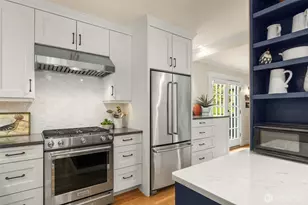 2729 38th Ave SW, Seattle, WA 98126 - Photo 6