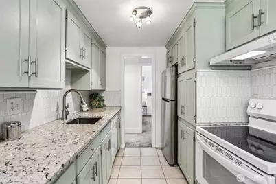 8354 11th Avenue NW #5, Seattle, WA 98117 - Photo 10