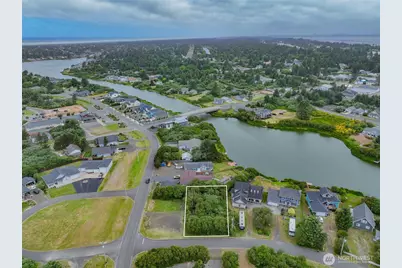 134 Sea Breeze Loop SW, Ocean Shores, WA 98569 - Photo 1