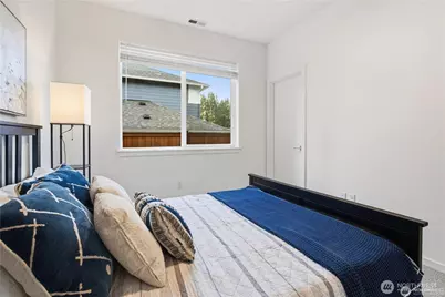 6563 SE 8th Place, Renton, WA 98059 - Photo 8