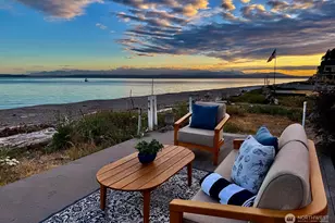 848 Old Beach Rd, Freeland, WA 98249 - Photo 1