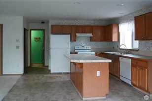 651 Milwaukee Blvd S, Pacific, WA 98047 - Photo 6