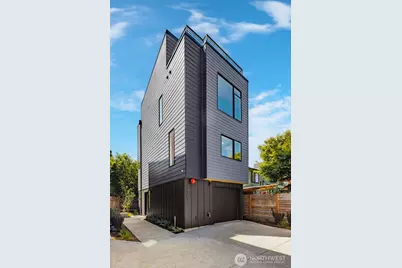 4107 25th Avenue SW, Seattle, WA 98106 - Photo 2