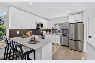 4107 25th Avenue SW, Seattle, WA 98106 - Photo 10