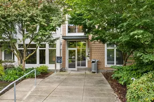 190 Harbor Square Loop NE, Bainbridge Island, WA 98110 - Photo 2