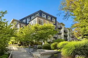 190 Harbor Square Loop NE, Bainbridge Island, WA 98110 - Photo 1