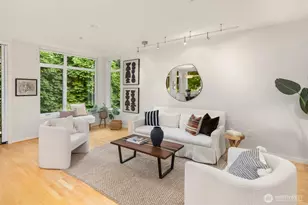 190 Harbor Square Loop NE, Bainbridge Island, WA 98110 - Photo 4