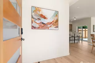 13702 37th Ave NE, Seattle, WA 98125 - Photo 2