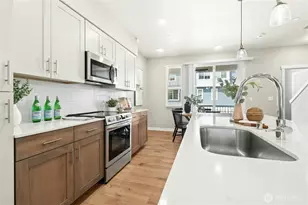 13730 Manor Way, Lynnwood, WA 98087 - Photo 12