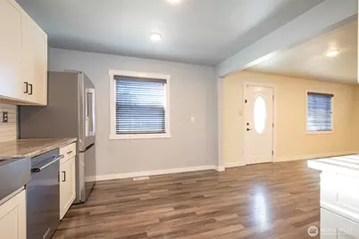1204 4th Avenue SE, Puyallup, WA 98372 - Photo 6