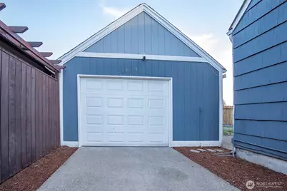 1204 4th Avenue SE, Puyallup, WA 98372 - Photo 22