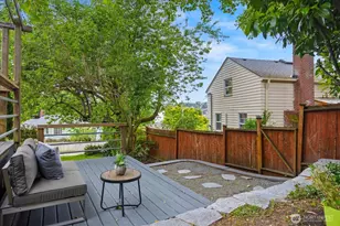 2804 Prosch Ave W, Seattle, WA 98119 - Photo 30