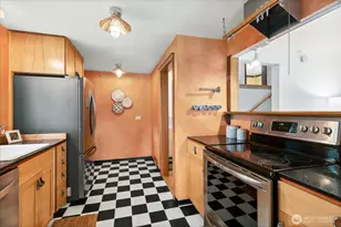 2804 Prosch Ave W, Seattle, WA 98119 - Photo 10