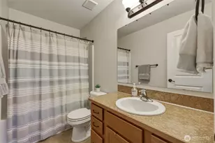 303 135th Pl SE, Rainier, WA 98576 - Photo 28