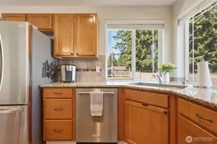 303 135th Pl SE, Rainier, WA 98576 - Photo 10
