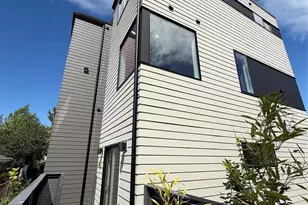 7912 34th Ave SW, Seattle, WA 98126 - Photo 2