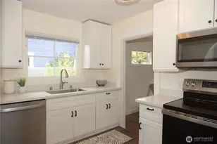 8608 S Thompson Ave, Tacoma, WA 98444 - Photo 8