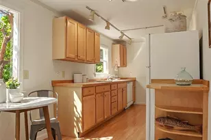 8011 SE 57th St, Mercer Island, WA 98040 - Photo 6