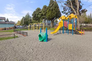 4840 N Island Dr E, Bonney Lake, WA 98391 - Photo 34