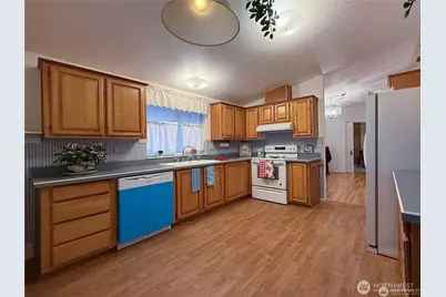 2610 E Section Street #44, Mount Vernon, WA 98274 - Photo 4