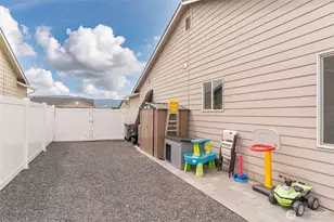 2425 SE 3rd St, East Wenatchee, WA 98802 - Photo 20