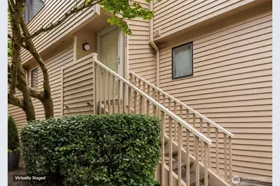 12040 96th Avenue NE #123, Kirkland, WA 98034 - Photo 2