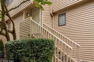 12040 96th Ave NE, Kirkland, WA 98034 - Photo 2