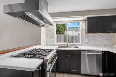 10818 31st Avenue SW, Seattle, WA 98146 - Photo 10