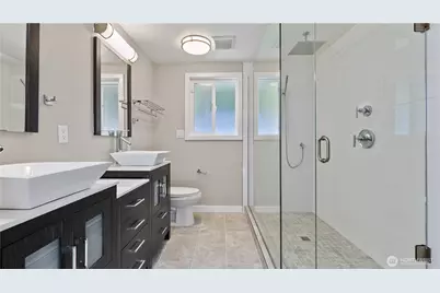 10818 31st Avenue SW, Seattle, WA 98146 - Photo 20