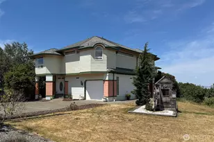 1623 W 5th St, Port Angeles, WA 98363 - Photo 2