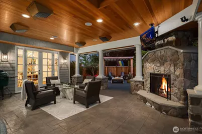 27212 SE 12th Place, Sammamish, WA 98075 - Photo 2