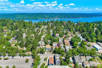 12741 NE 35th Avenue NE, Seattle, WA 98125 - Photo 4