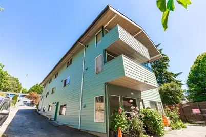 12741 NE 35th Avenue NE, Seattle, WA 98125 - Photo 2