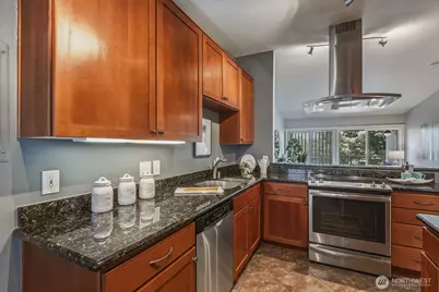 130 105th Avenue SE #316, Bellevue, WA 98004 - Photo 1
