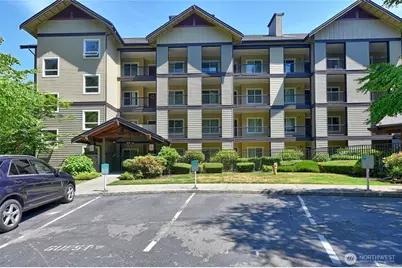 18707 SE Newport Way #303, Issaquah, WA 98027 - Photo 2