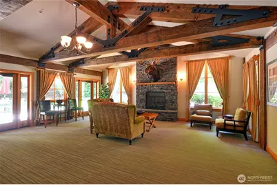 18707 SE Newport Way #303, Issaquah, WA 98027 - Photo 4