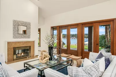 11055 SE Lake Road, Bellevue, WA 98004 - Photo 4