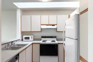 124 SW 154th St, Burien, WA 98166 - Photo 4