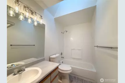 124 SW 154th Street #302, Burien, WA 98166 - Photo 8