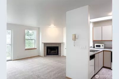 124 SW 154th Street #302, Burien, WA 98166 - Photo 2
