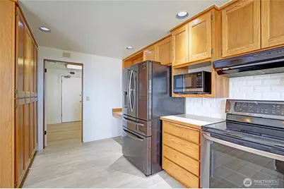 846 Livingston Bay Shore Drive, Camano Island, WA 98282 - Photo 24