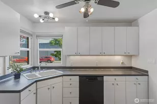 1447 9th Ave, Longview, WA 98632 - Photo 8