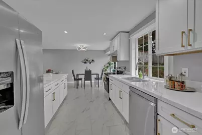 32027 11th Avenue SW, Federal Way, WA 98023 - Photo 10