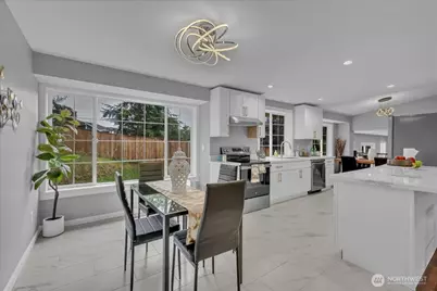 32027 11th Avenue SW, Federal Way, WA 98023 - Photo 8