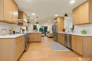715 27th Ave, Seattle, WA 98122 - Photo 10